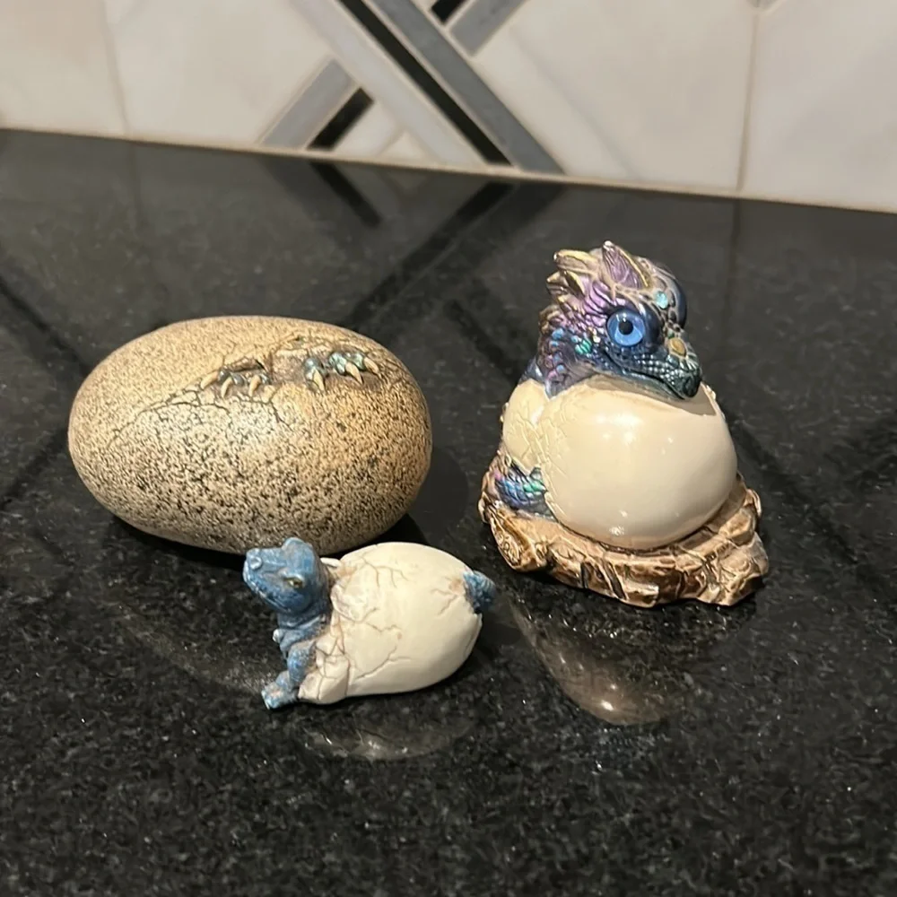 Windstone 1984 dragon egg hatching dragons vintage by M. Peña